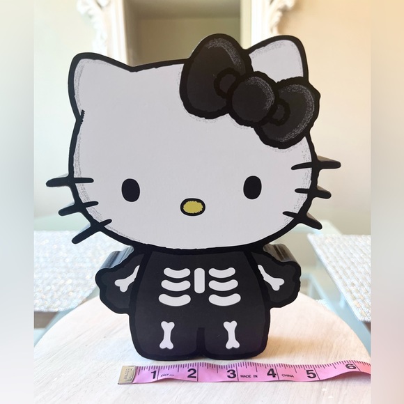🖤 HELLO KITTY Skeleton Black + White Halloween Decor Wall Art NEW - Picture 4 of 4